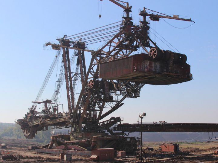 Group DF: Санкційне блокування бʼє по 9,5 тис. співробітників групи і по економіці всієї України