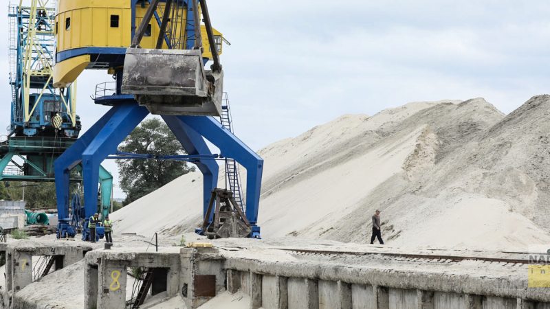 Ковальська зібрала один з найбільших банків річкових родовищ піску