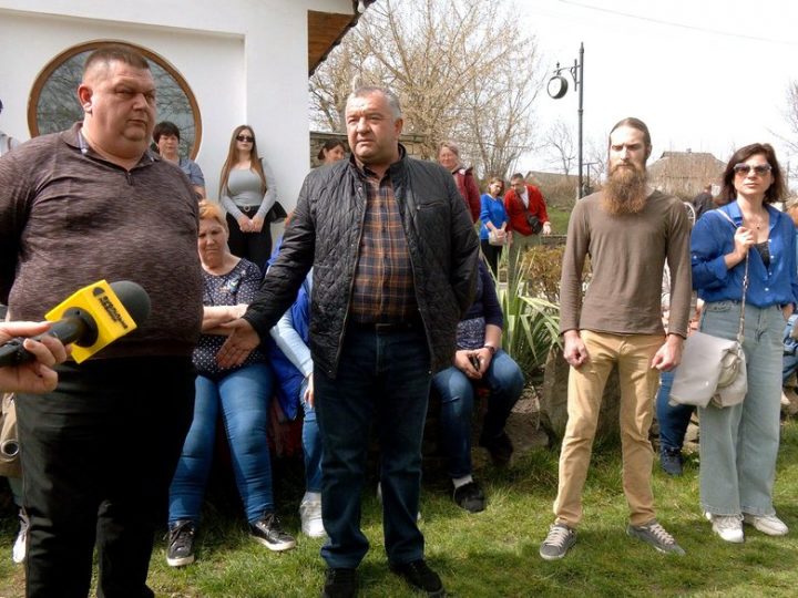 Жителі села на Вінниччині протестують проти кар’єру біля історичних пам’яток