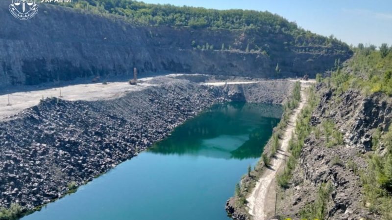 ОГП: Викрито незаконний видобуток 42 тис. тонн мігматиту