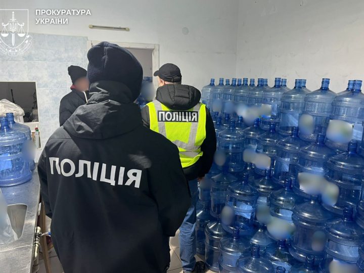 Незаконно видобували воду на продаж: на Житомирщині судитимуть трьох ділків