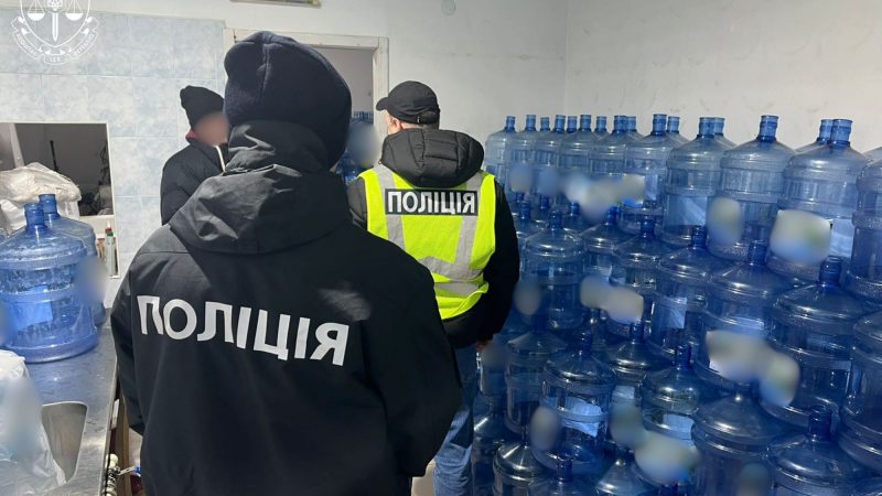 Незаконно видобували воду на продаж: на Житомирщині судитимуть трьох ділків