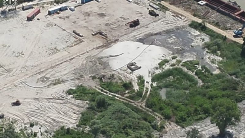 Незаконний видобуток в порту: збитки оцінили в 182 млн грн