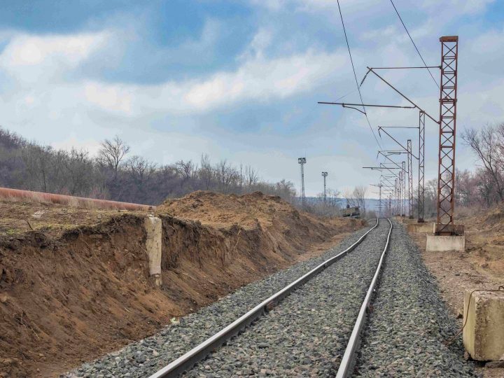 Північний ГЗК власними силами електрифікував ділянку залізниці
