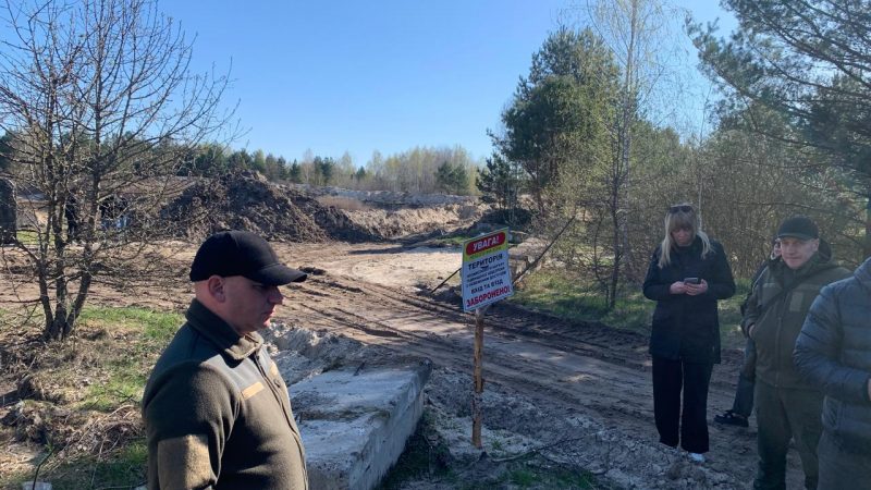 Перевірка почалася: Держекоінспекція виїхала на ускандалений доломітовий карʼєр