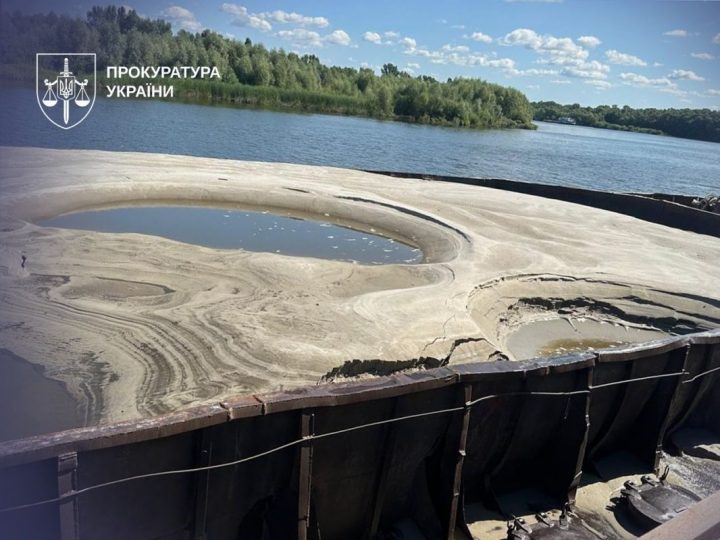 Річковий пісок на мільйони: у справі видобутку з Десни – новий обвинувачений