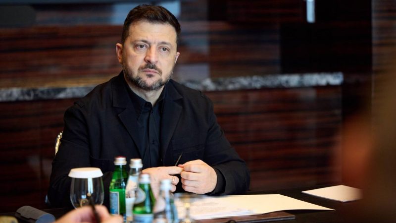 Зеленський: РФ готує викрадення цінної сировини з 18 родовищ окупованого півдня