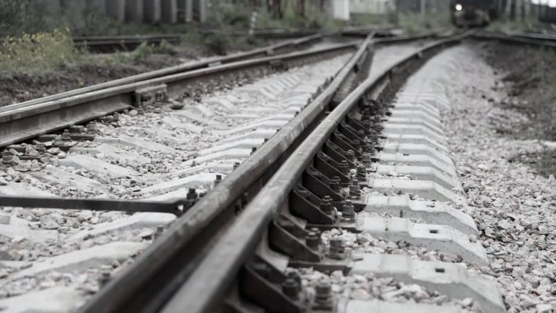 АМКР зупиняє гірничодобувні та сталеливарні потужності на тлі збоїв у послугах Укрзалізниці